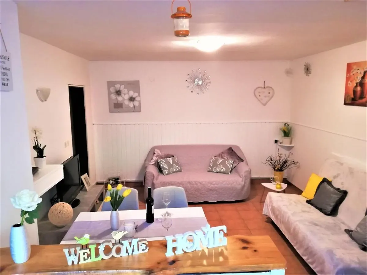 Apartment D&N Pula 0*,